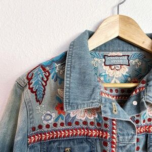 Embroidered Johnny Was Workshop Oman Jean Jacket • XL Denim Trucker Jacket